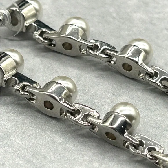 Gorgeous KJL Kenneth Jay Lane Long Silver Tone Pearl Cubic Zirconia CZ Earrings - Picture 8 of 14